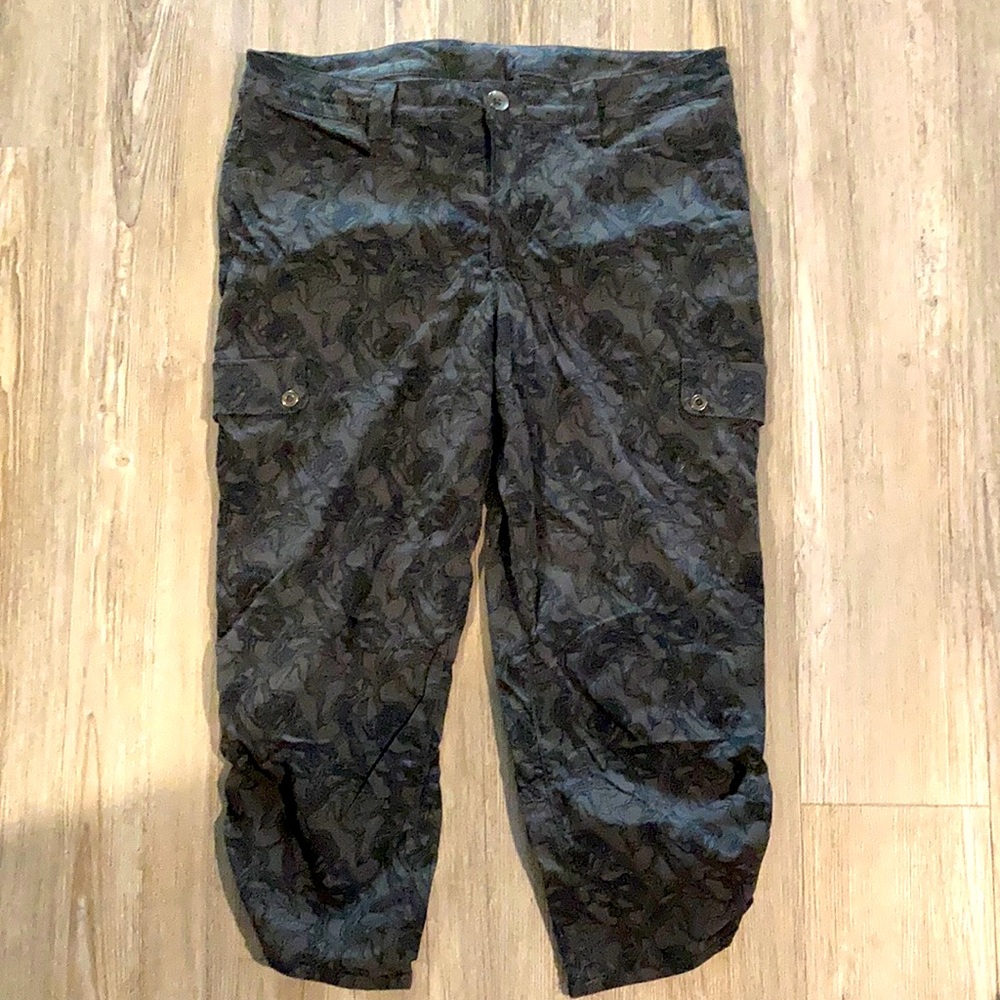 Eddie Bauer grey cami crop cargo pants